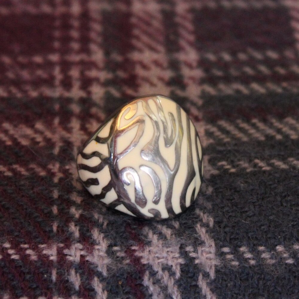 Steel Enamel Abstract White Silver-tone Dome Ring